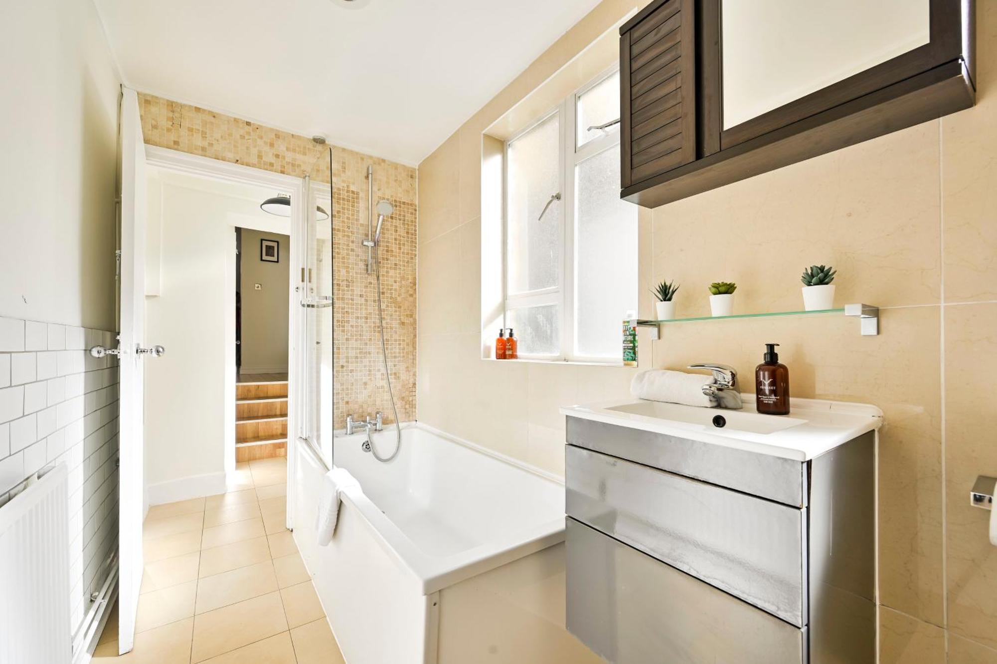 Comfortable Near Sloane Square *