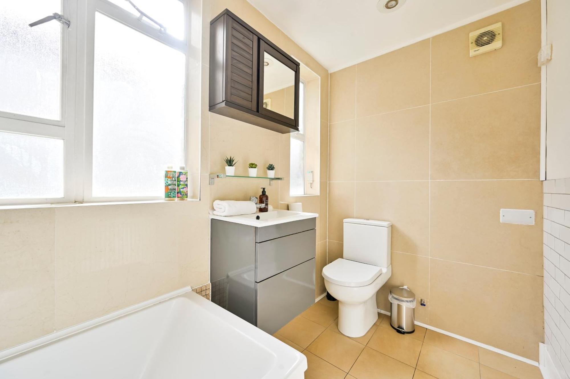 Comfortable Near Sloane Square Londra